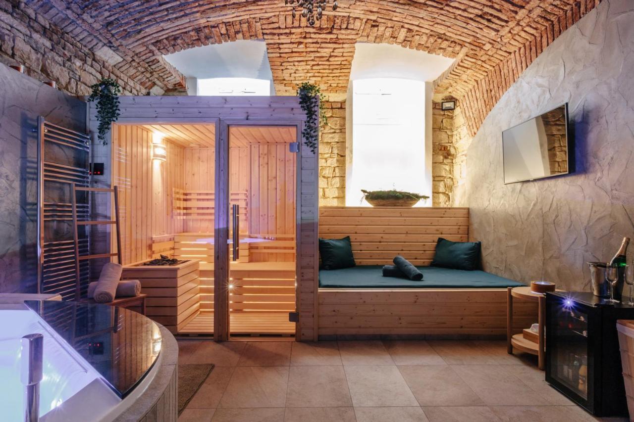Sauna Central Praga Esterno foto