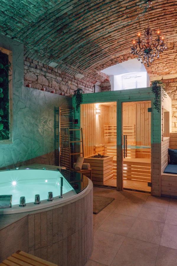 Sauna Central Praga Esterno foto